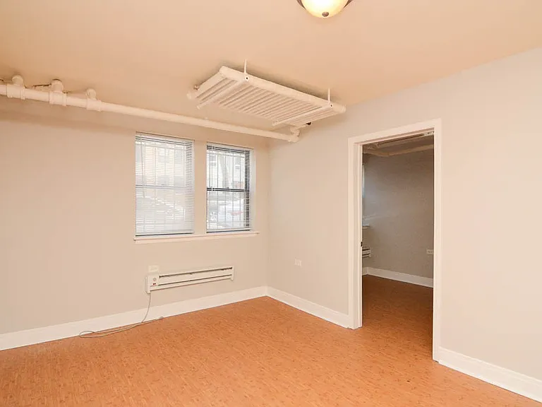 5736 N Winthrop Ave #410 — Photo 6