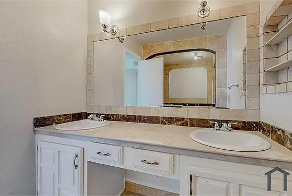 1137 Gannon Dr — Photo 5