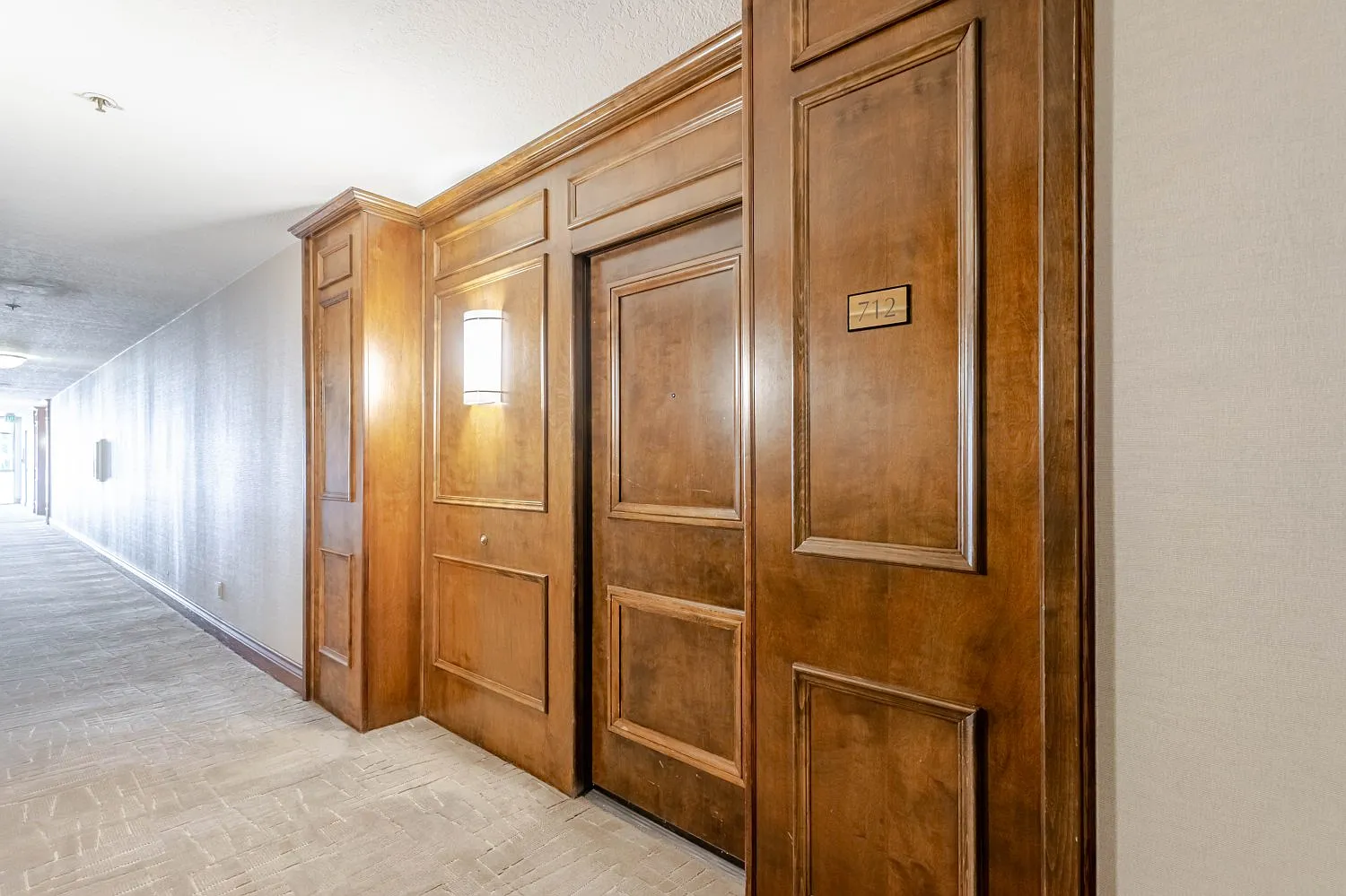 1 bed, 992 sqft, $3,000 — Photo 3