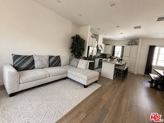 3rd image of 27417 Horizon View Ln