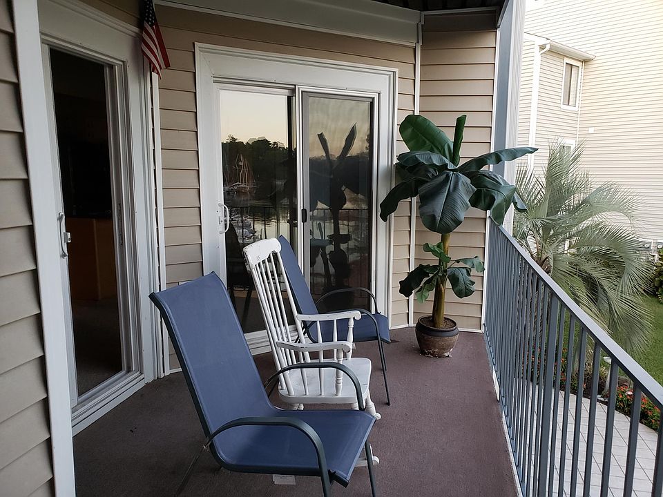 1st image of 318 Shoreline Dr