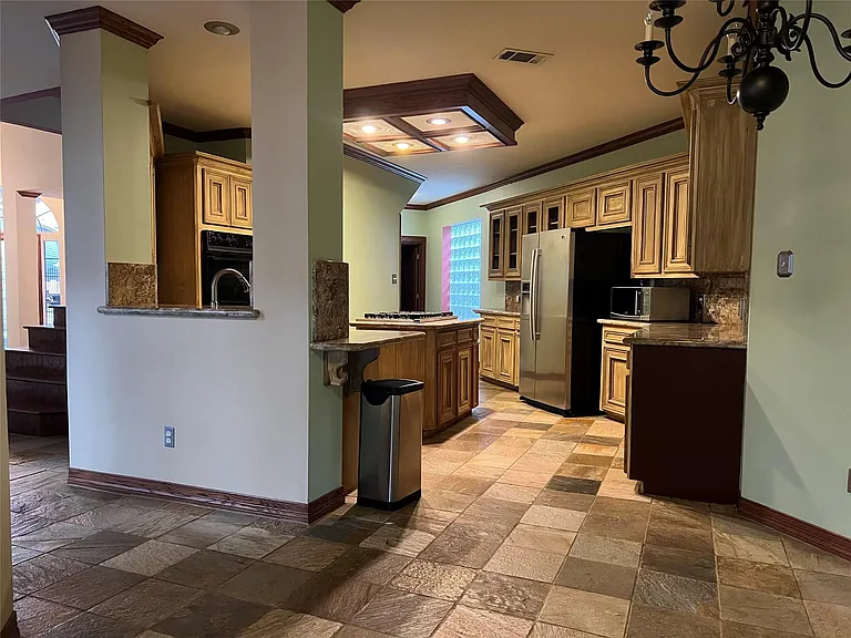 6983 Oakwood Park — Photo 11