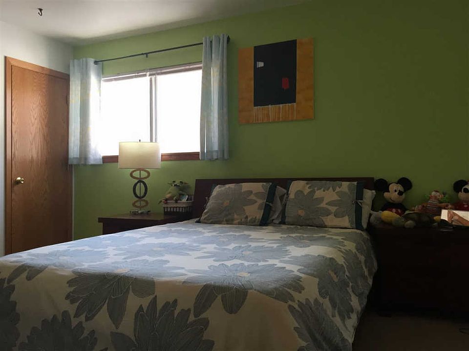 2nd image of 164 Lakewood Gardens Cir