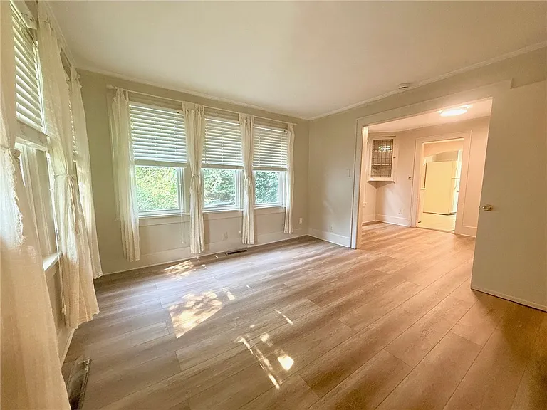 5156 Saint Paul Blvd — Photo 22
