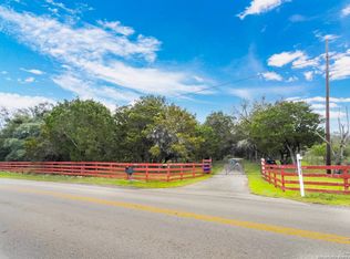 1225 Mission Valley Rd, New Braunfels, TX 78132