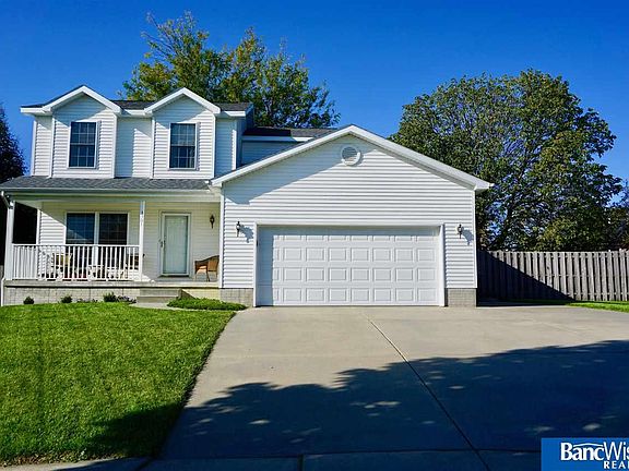 3rd image of 3301 Canyon Ct