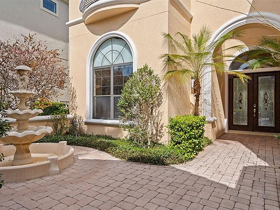 3rd image of 490 Muirfield Loop