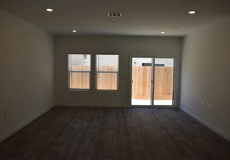 4481 N San Miguel Ave — Photo 7