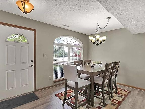 2nd image of 6702 Wimbledon Dr