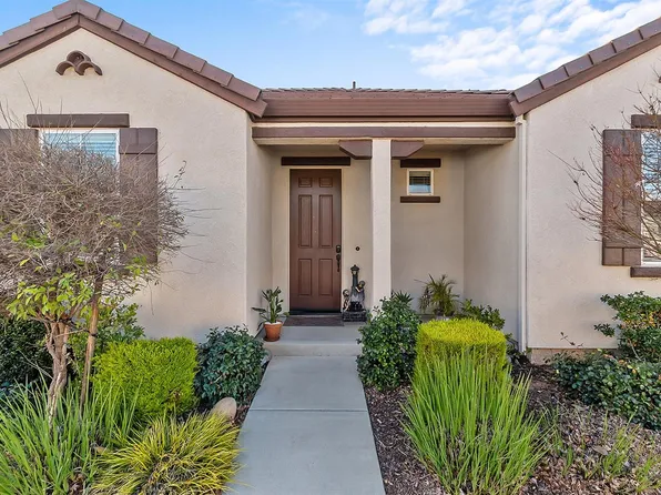 9710 Dartwell Way, Sacramento, CA 95829