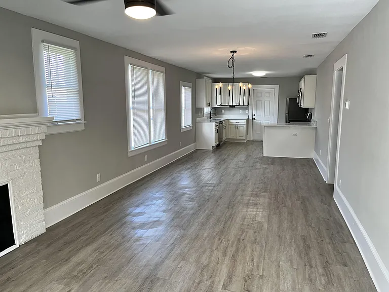 2105 Gilmore St — Photo 4