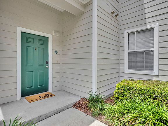 5th image of 200 Southern Pecan Cir
