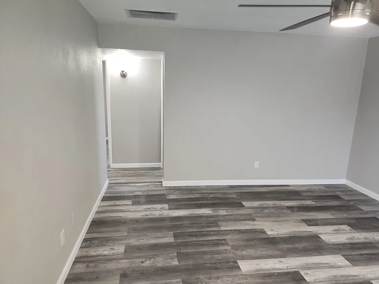 1301 S Lexington St — Photo 3