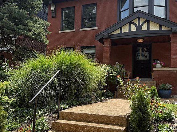 2nd image of 4712 Westminster Pl