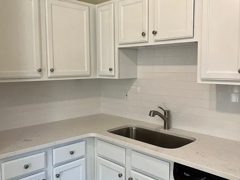 638 San Fernando Dr SE — Photo 15