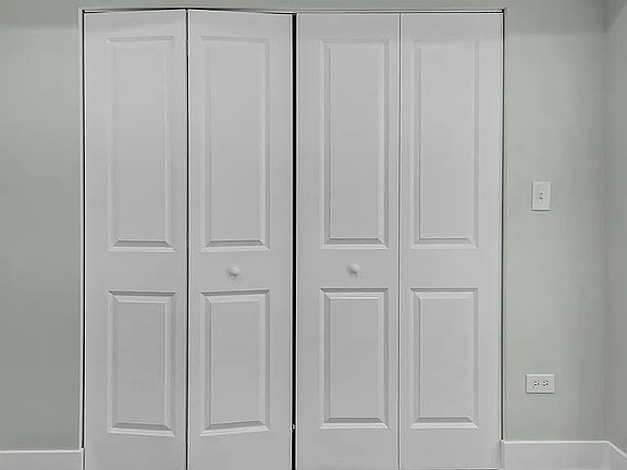 4th image of 409 S 10th Ave #2