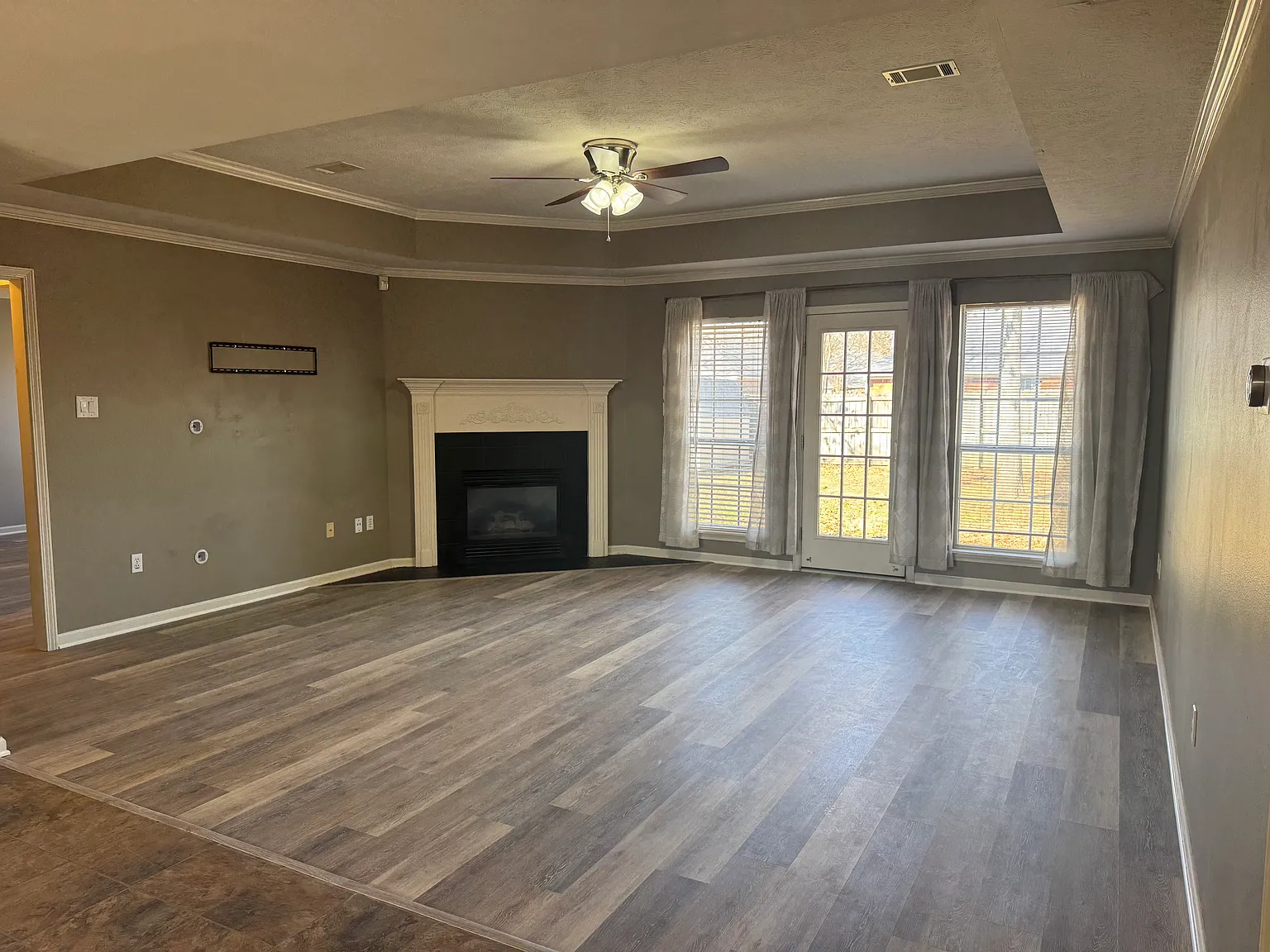 3 bed, 1482 sqft, $1,800 — Photo 2