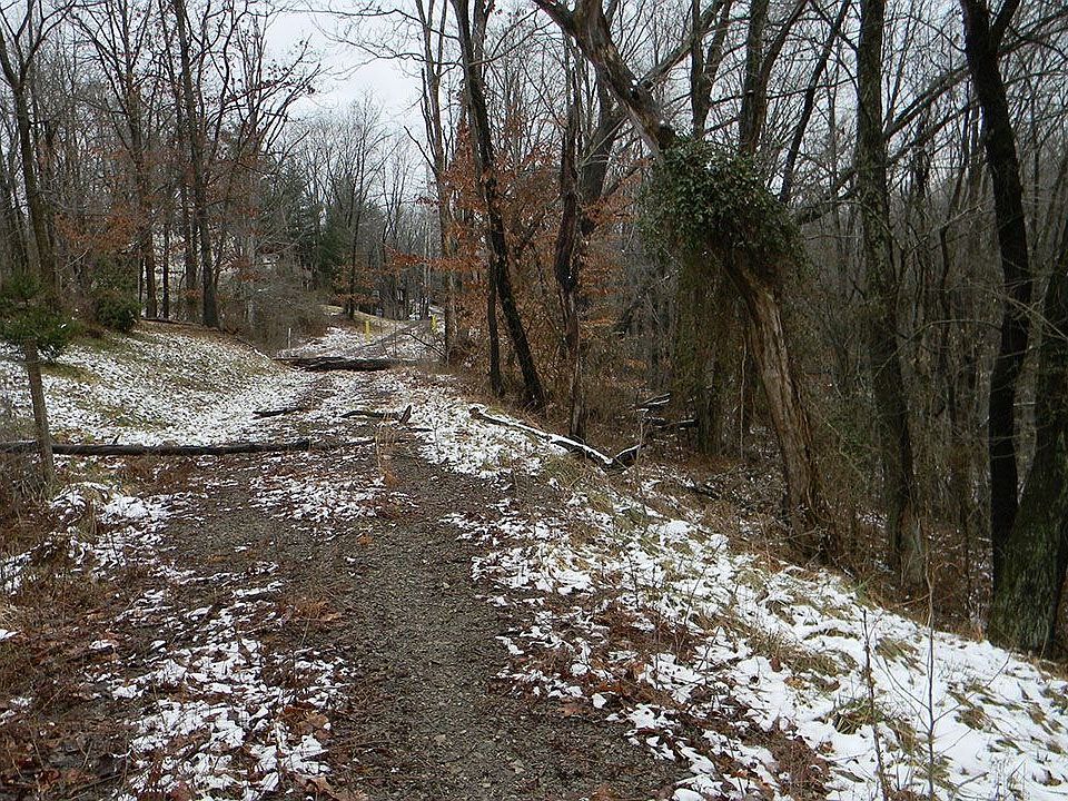 1st image of West Thirst Street
