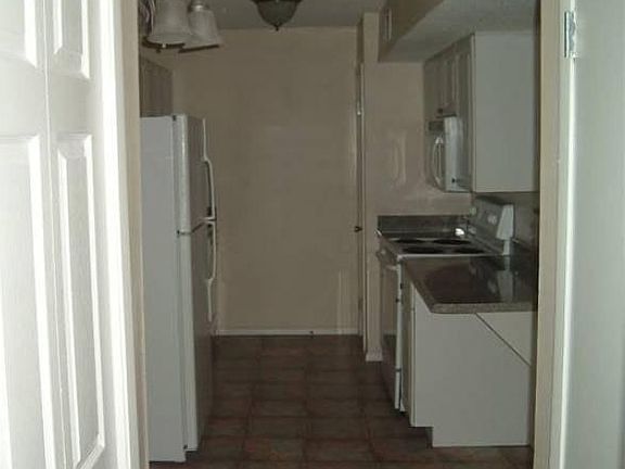 5th image of 401 N Cromwell Rd APT A5