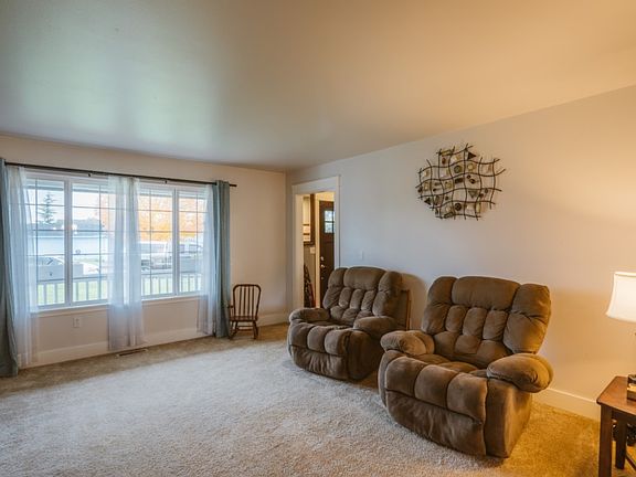 5th image of 941 Summer Meadows Ct