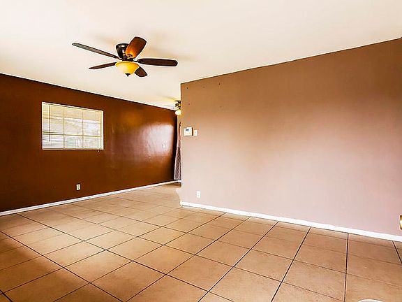 4th image of 5016 Knox Dr
