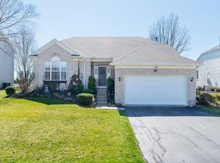 216 S Palmer Dr, Bolingbrook, IL 60490