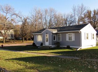 401 19th St, Spirit Lake, IA 51360