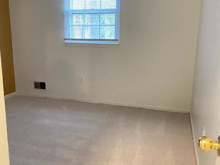 6802 Dina Leigh Ct — Photo 34
