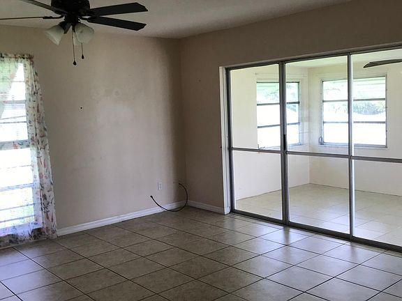 5th image of 2511 Conway Blvd