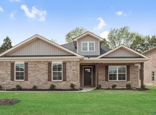 201 Iowana Dr, Toney, AL 35773