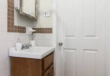 Rented by Rennit Inc.