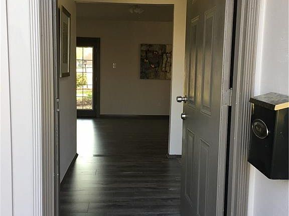 2nd image of 1013 Brookshire Cir