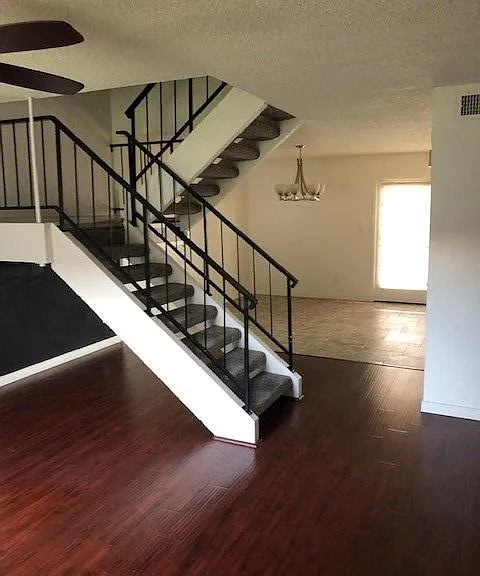 1510 E Coronado Dr — Photo 6