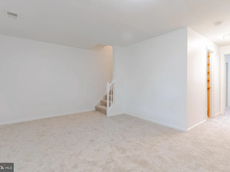 3290 Gina Pl — Photo 18