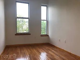 Rented by Rennit Inc.