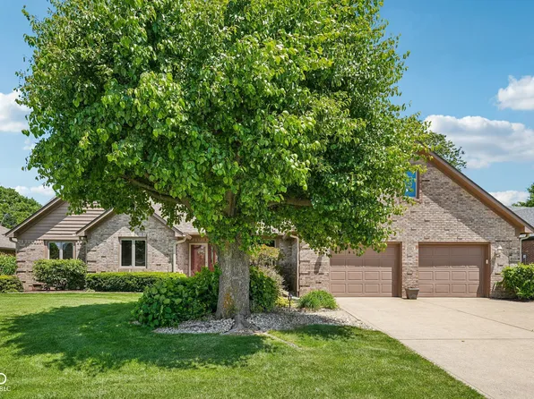 2567 Willow St, Greenwood, IN 46143