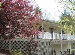 809 Rabbit Run Rd, Cleveland, GA 30528