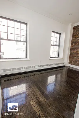 Rented by Jonis Realty | media 23