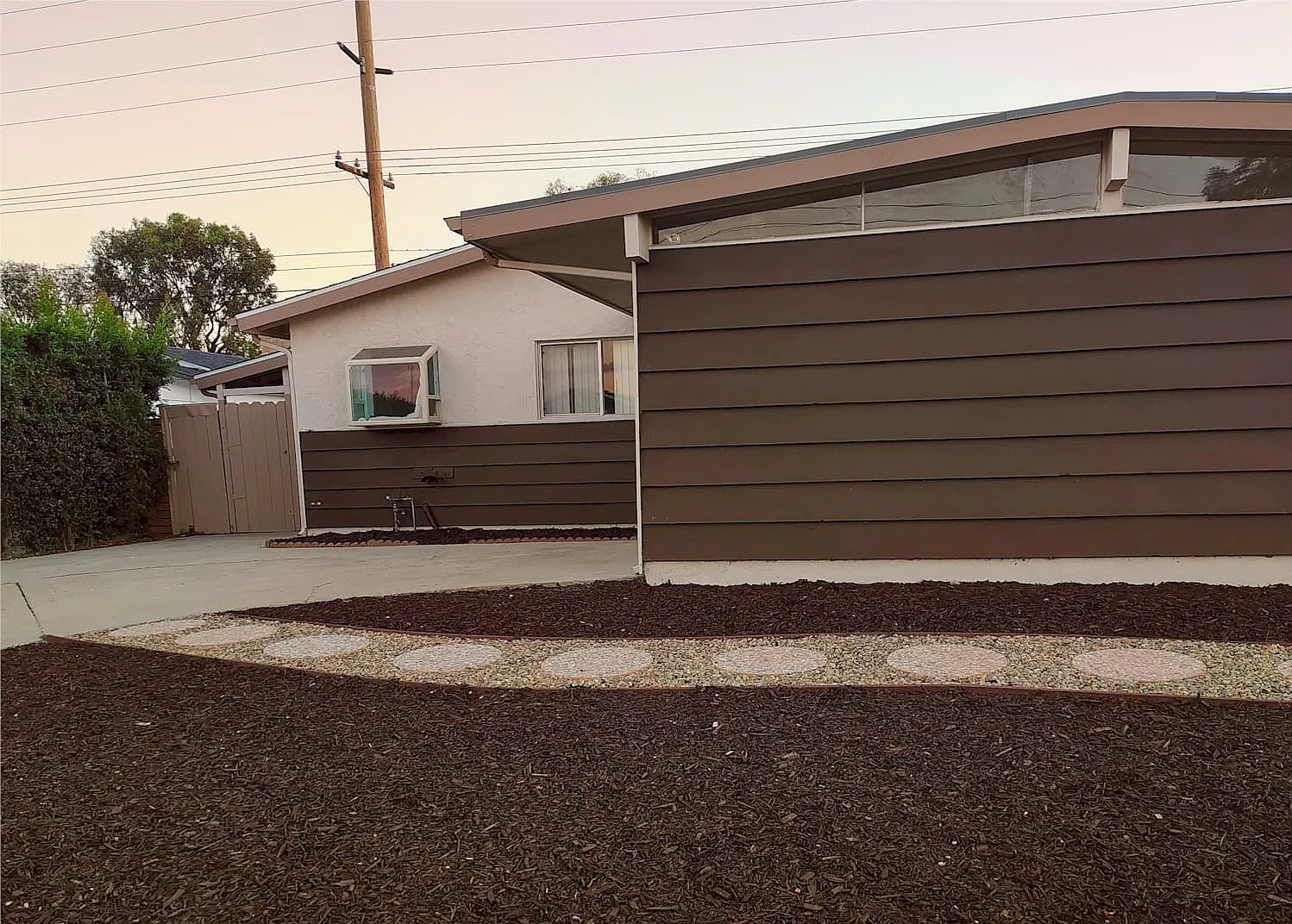 3 bed, 1245 sqft, $4,275 — Photo 3