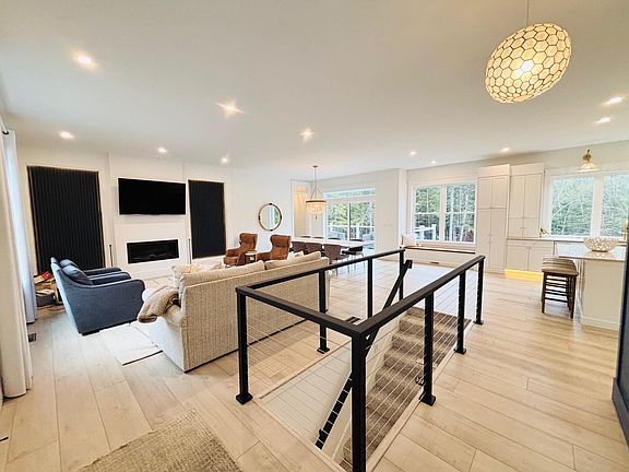 5th image of 14 Tico Road