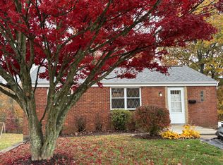 674 Elmbank St, Pittsburgh, PA 15226