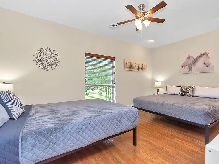 1730 Lakeshore Dr — Photo 20
