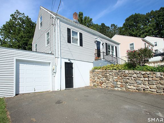4th image of 75 Coppola Terrace