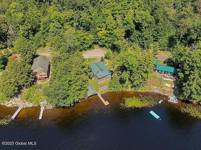 2nd image of 221 North Shore Road