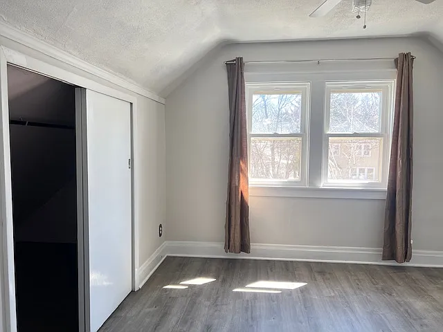 1013 Glenview Ave — Photo 9