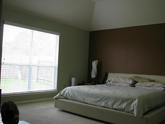 3rd image of 3706 Garden Green Trl
