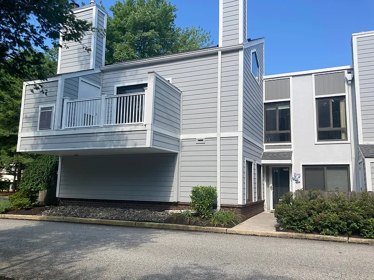 Oakwood Ter — Photo 9