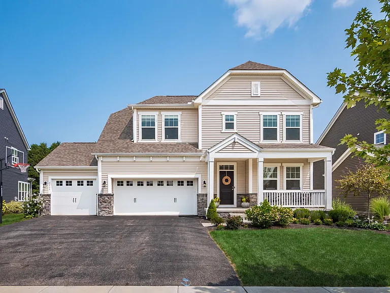 7404 Yarrow Run Rd — Photo 3