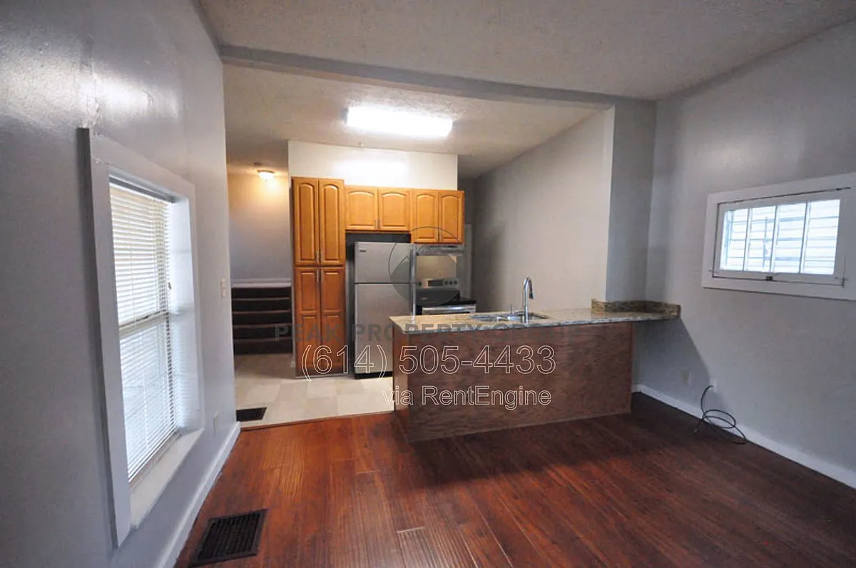 Building Photo - 1518 Worthington St #A