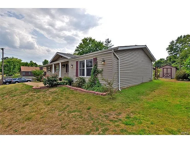 7215 Becker Rd photo 1